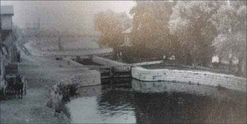 An Illinois & Michigan Canal lock and the lock tender’s house, in Joliet. The lock was removed in March, 1899. “And then there’s the beauty of the old canal locks. It’s pretty amazing to see how they worked. Unfortunately this old lock in Joliet was removed when the canal was improved,” explained Barbara Newberg. 