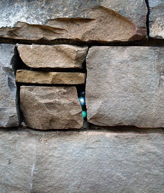  Marble pockets are a whimsical Hammerhead trademark, often placed in small gaps of drystone, like a hidden treasure. 