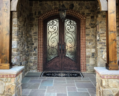 Medium long and medium stack field stone: surprising and beautiful color variation is available in this native Tennessee stone.