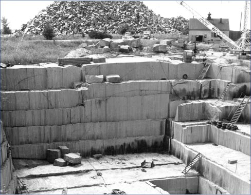 Columbia Granite quarry operations in the 1930s.