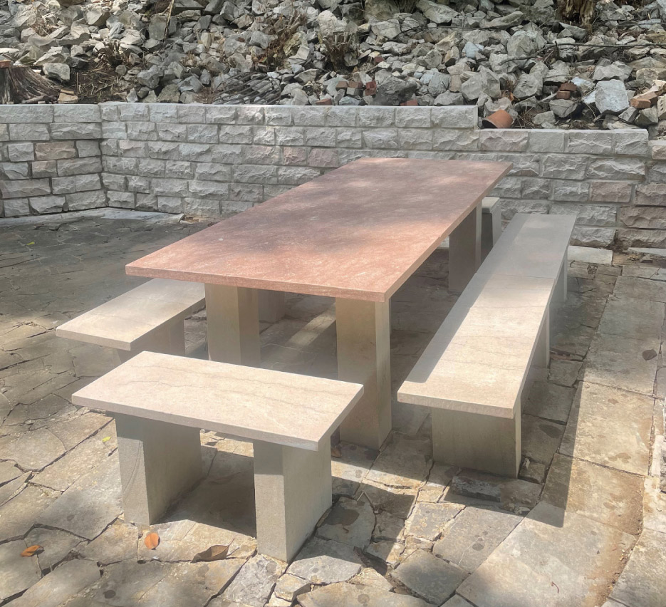 What a minimalist work of art – simple yet elegant! Notice the tabletop was of the darker cedar material – and most likely was originally honed.