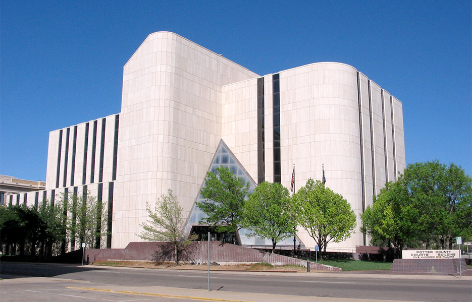 The Potter County Court Building,  Amarillo, Texas features a façade of Continental Buff vein-cut travertine.