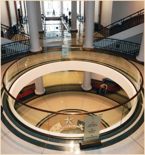 The capital extension features an indoor rotunda with a tribute to the state in the terrazzo floor that tells the story of Texas’s dependence, independence and interdependence through inlaid flags which depict which authorities lorded over the state.