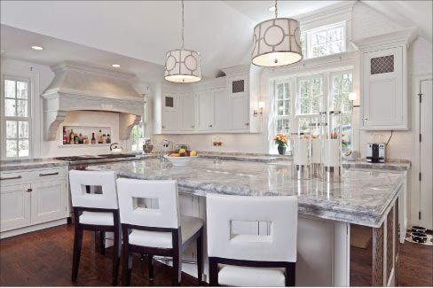 Fordham Marble excels in producing slab-sized islands with detailed architectural edging, creating luxurious spaces in kitchens, master bath suites and commercial settings. 