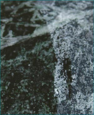  Soapstone has been used for a variety of purposes, from heat-retaining stoves and ovens, to countertops and lab tables, to sculpture and jewelry. The density of the stone makes it practically impervious to staining or damage from acids.