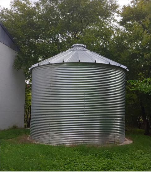 A  14,500 gallon cistern uses collected rainwater for their wet fabrication.