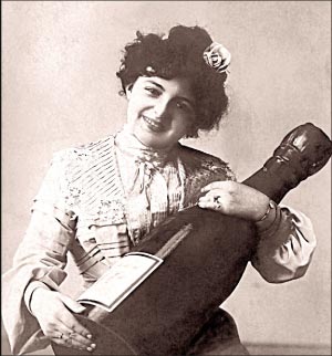 Chloe’s Granddad Elijah Haig worried that she wasn’t up to the task of handling the rough and disorderly crowd that frequented the Dead Rat. But he didn’t add Beer Barrel the bear into the equation.