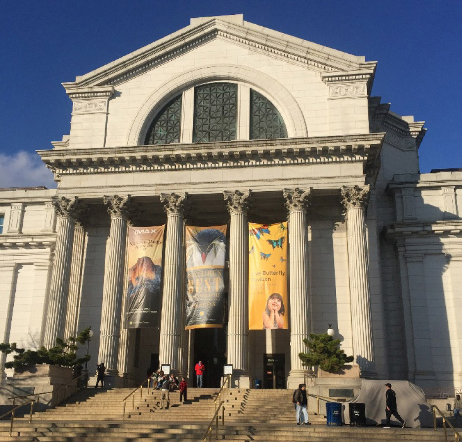  The Smithsonian Museum of Natural History features BETHEL WHITE® granite.